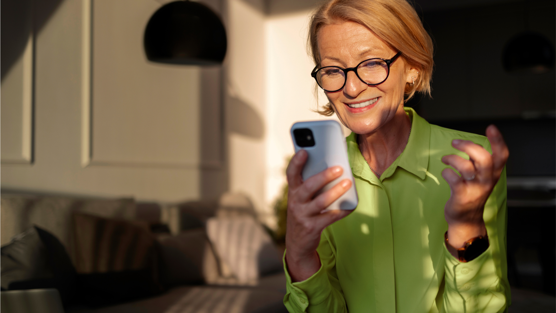 Как оформить страховку пожилому человеку онлайн